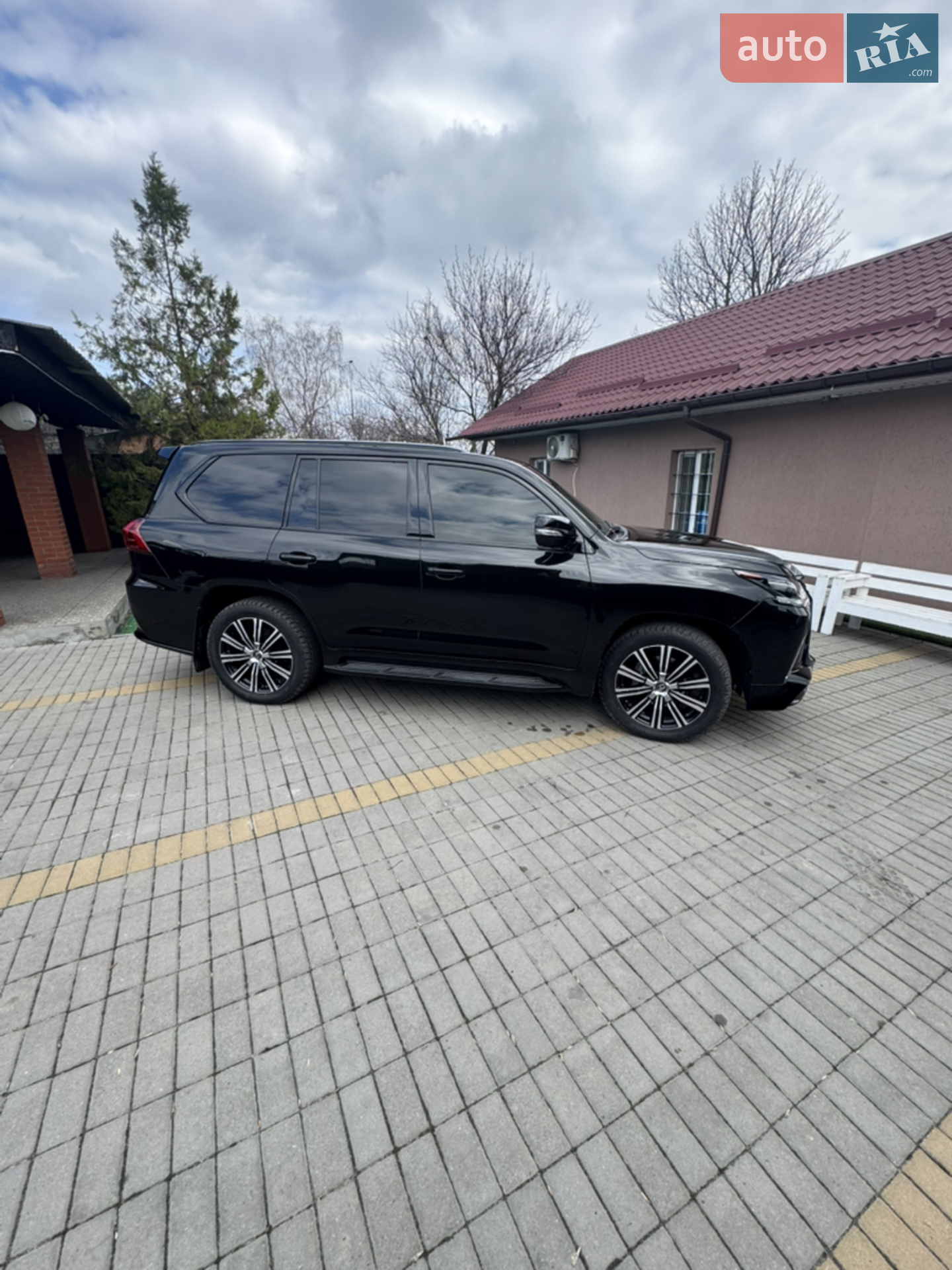 2019 Lexus LX - мініатюра 3