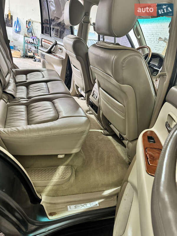 Позашляховик / Кросовер Lexus LX 2003 в Слов'янську