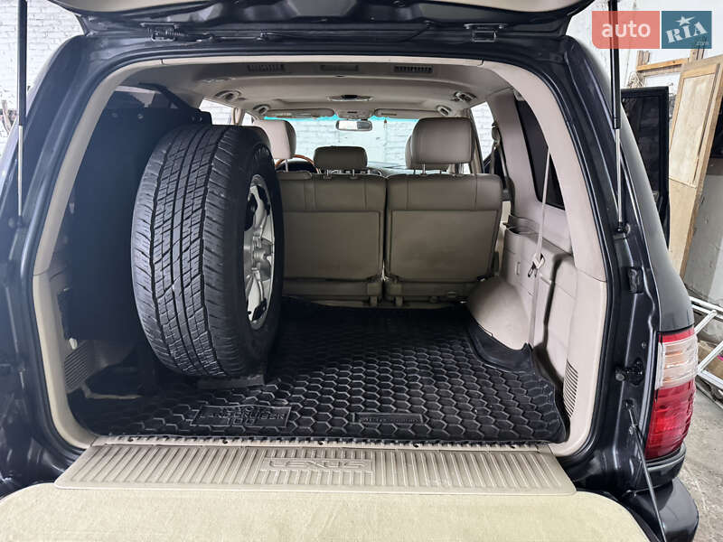 Позашляховик / Кросовер Lexus LX 2003 в Слов'янську