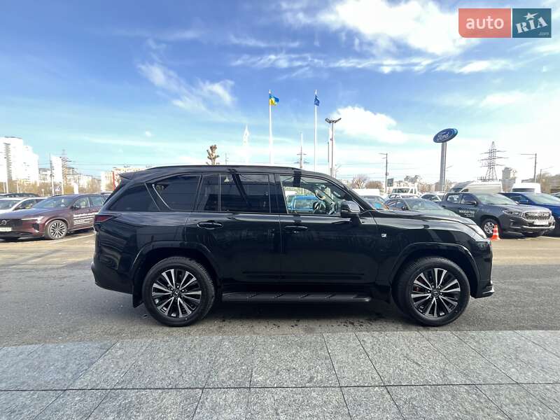 Внедорожник / Кроссовер Lexus LX 2024 в Киеве