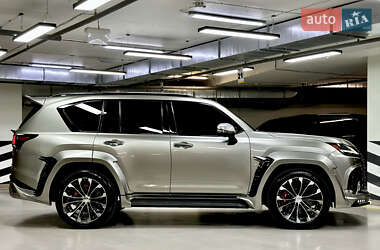 Позашляховик / Кросовер Lexus LX 2022 в 