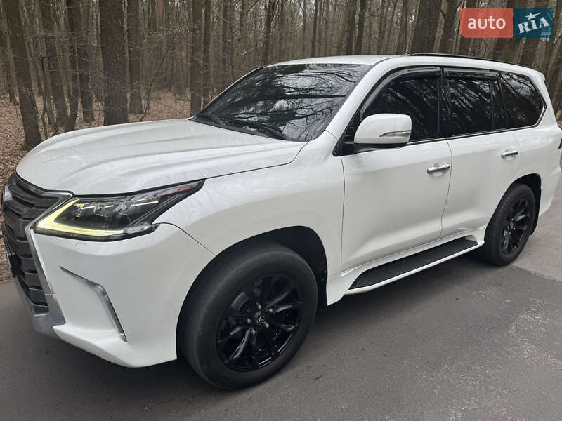 Внедорожник / Кроссовер Lexus LX 2016 в Житомире