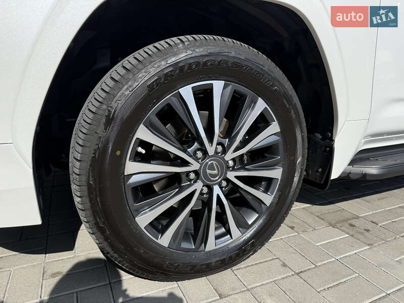 Внедорожник / Кроссовер Lexus LX 2023 в Киеве