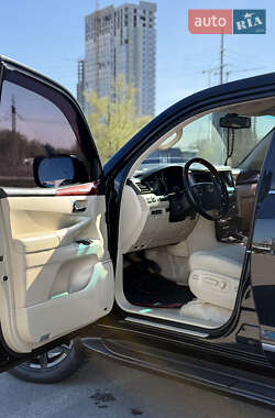 Внедорожник / Кроссовер Lexus LX 2008 в 