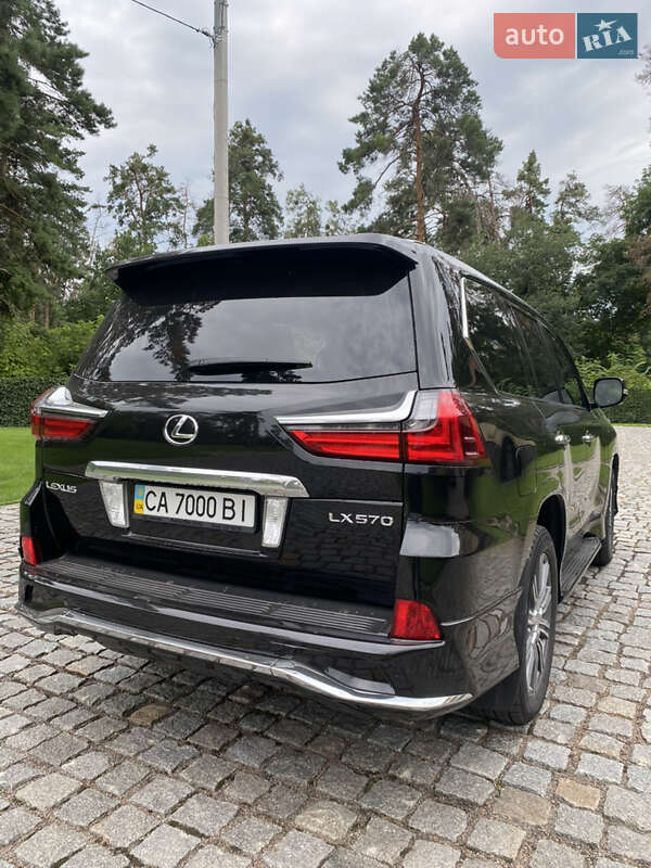 Внедорожник / Кроссовер Lexus LX 2016 в Черкассах