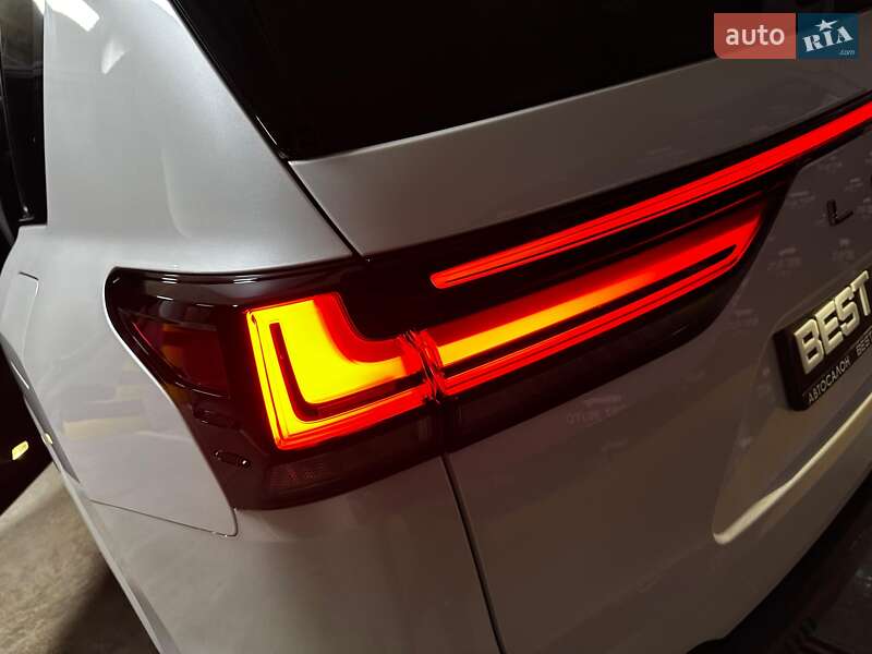 Позашляховик / Кросовер Lexus LX 2022 в Києві