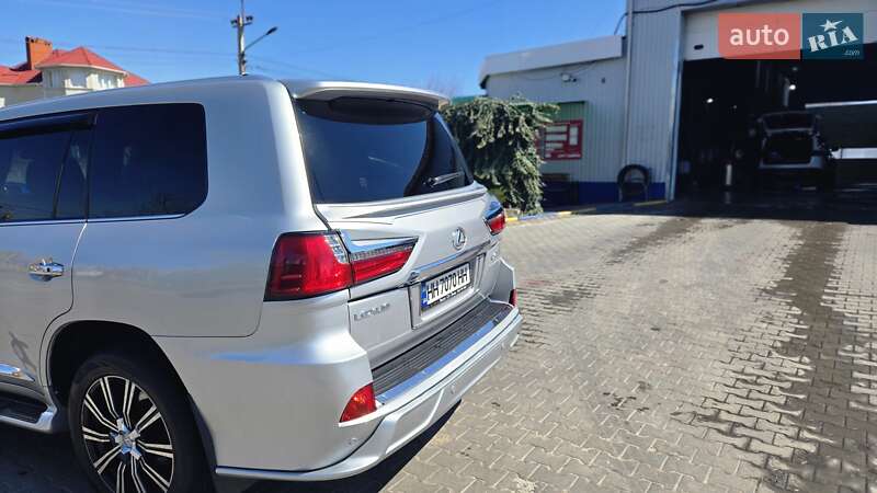 Внедорожник / Кроссовер Lexus LX 2010 в Одессе