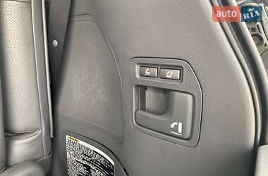 Позашляховик / Кросовер Lexus LX 2010 в 