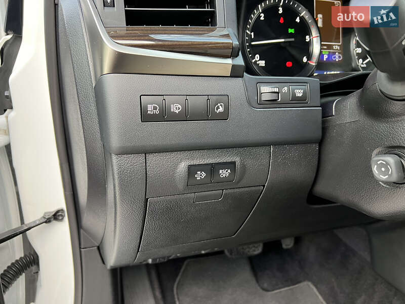 Внедорожник / Кроссовер Lexus LX 2017 в Киеве фото 42 Внедорожник / Кроссовер Lexus LX 2017 в Киеве