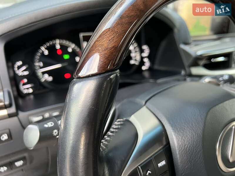 Внедорожник / Кроссовер Lexus LX 2017 в Киеве фото 44 Внедорожник / Кроссовер Lexus LX 2017 в Киеве