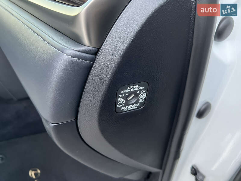 Внедорожник / Кроссовер Lexus LX 2017 в Киеве фото 87 Внедорожник / Кроссовер Lexus LX 2017 в Киеве