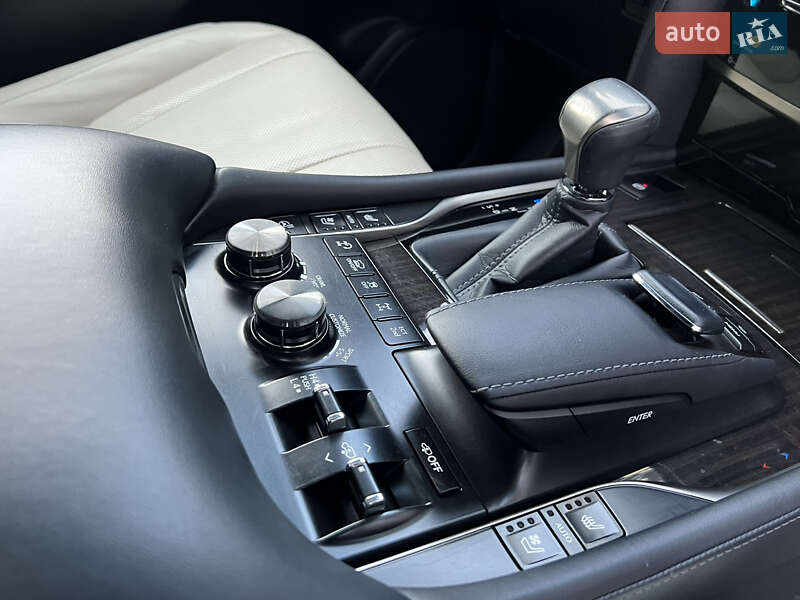 Внедорожник / Кроссовер Lexus LX 2017 в Киеве фото 84 Внедорожник / Кроссовер Lexus LX 2017 в Киеве