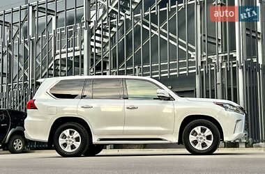 Внедорожник / Кроссовер Lexus LX 2017 в 