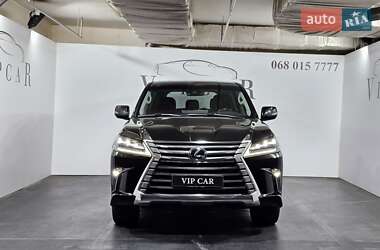 Внедорожник / Кроссовер Lexus LX 2017 в 