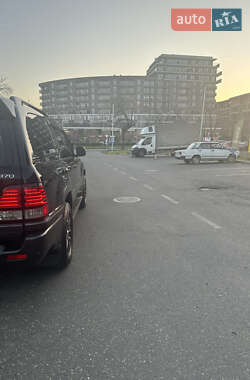 Позашляховик / Кросовер Lexus LX 2006 в 