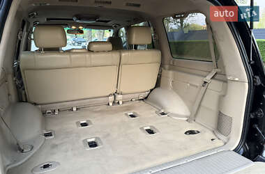 Внедорожник / Кроссовер Lexus LX 2004 в 