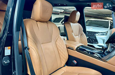 Позашляховик / Кросовер Lexus LX 2022 в 