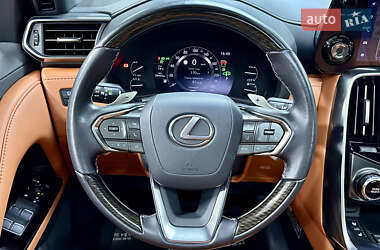 Позашляховик / Кросовер Lexus LX 2022 в 