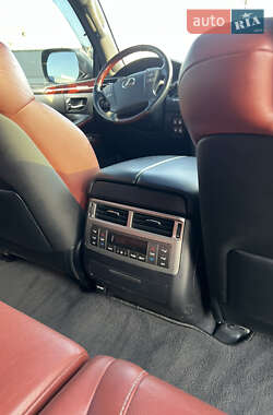 Внедорожник / Кроссовер Lexus LX 2014 в 