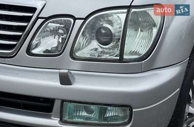 Позашляховик / Кросовер Lexus LX 2007 в 