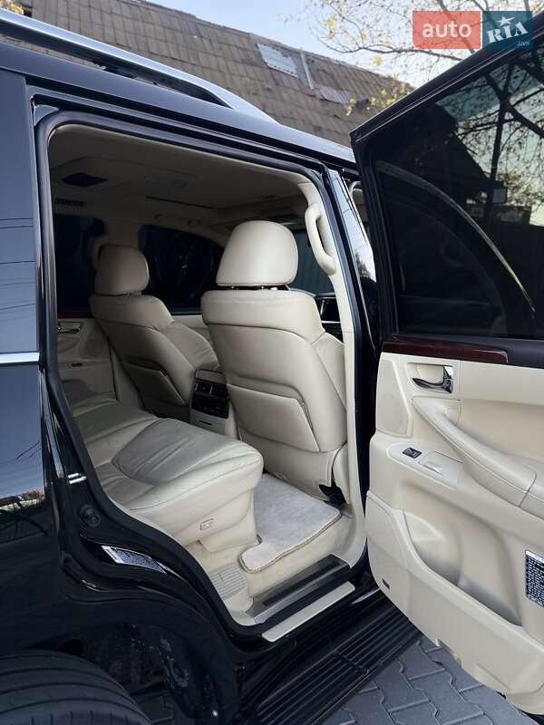 Позашляховик / Кросовер Lexus LX 2008 в Чернівцях