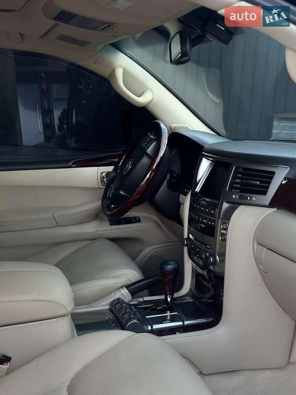 Позашляховик / Кросовер Lexus LX 2008 в Чернівцях