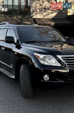 Позашляховик / Кросовер Lexus LX 2008 в 