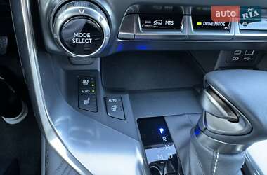 Позашляховик / Кросовер Lexus LX 2022 в 