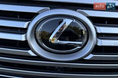 Позашляховик / Кросовер Lexus LX 2022 в 