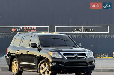 Внедорожник / Кроссовер Lexus LX 2009 в 
