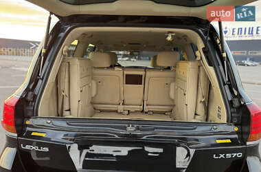 Внедорожник / Кроссовер Lexus LX 2009 в 