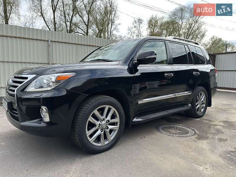 Lexus LX 2012