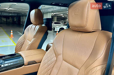 Позашляховик / Кросовер Lexus LX 2022 в 
