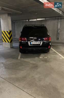 Внедорожник / Кроссовер Lexus LX 2008 в 
