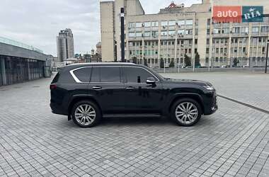 Позашляховик / Кросовер Lexus LX 2022 в 