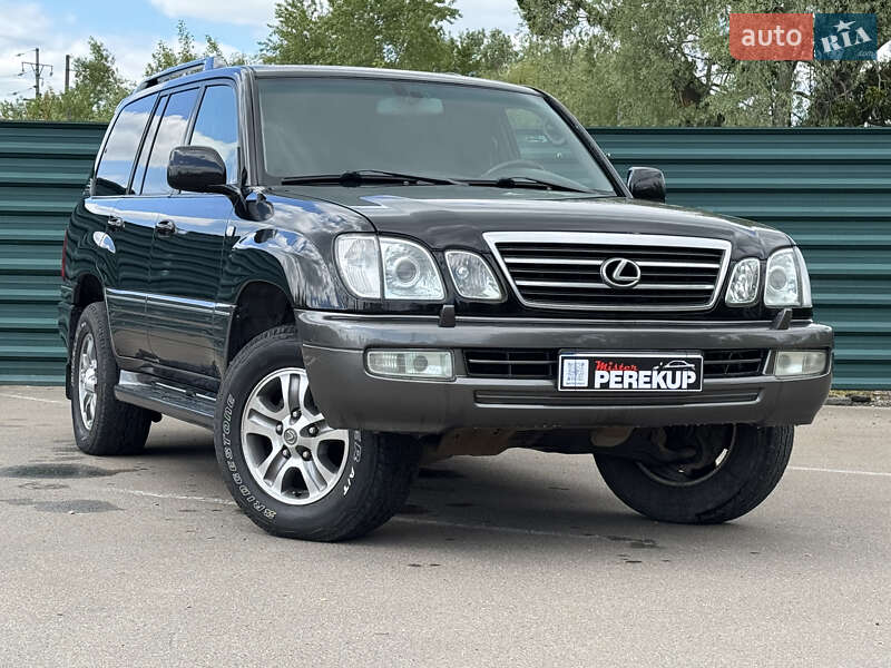 Позашляховик / Кросовер Lexus LX 2004 в 