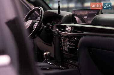 Внедорожник / Кроссовер Lexus LX 2019 в 