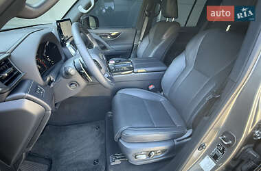 Внедорожник / Кроссовер Lexus LX 2022 в 