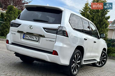Позашляховик / Кросовер Lexus LX 2020 в 
