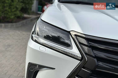 Позашляховик / Кросовер Lexus LX 2020 в 