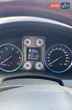 Позашляховик / Кросовер Lexus LX 2011 в 