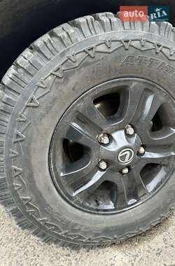 Внедорожник / Кроссовер Lexus LX 2005 в 