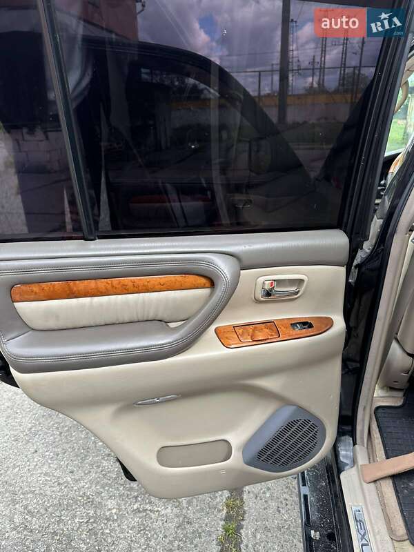 Внедорожник / Кроссовер Lexus LX 2005 в Мукачево