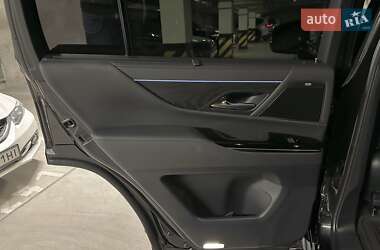 Внедорожник / Кроссовер Lexus LX 2023 в 