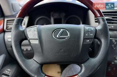 Позашляховик / Кросовер Lexus LX 2009 в 