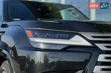 Внедорожник / Кроссовер Lexus LX 2021 в 