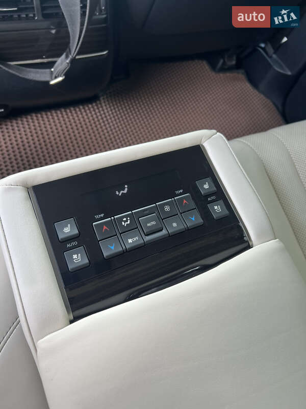 Внедорожник / Кроссовер Lexus LX 2016 в Киеве