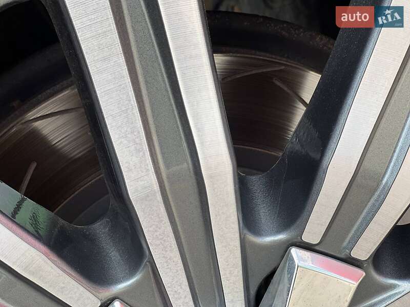 Позашляховик / Кросовер Lexus LX 2016 в Києві фото 39 Позашляховик / Кросовер Lexus LX 2016 в Києві