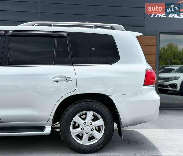Позашляховик / Кросовер Lexus LX 2010 в Рівному