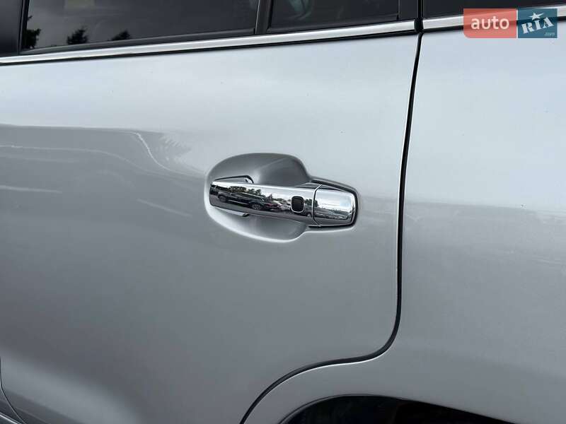Позашляховик / Кросовер Lexus LX 2010 в Рівному